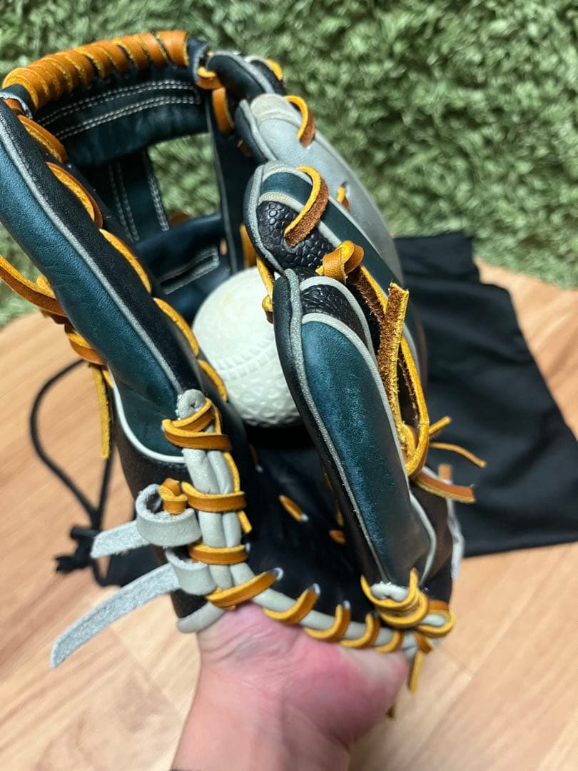 ウィルソン ワナビーヒーローデュアル 軟式内野手用86型 ブラックSS×グリーン