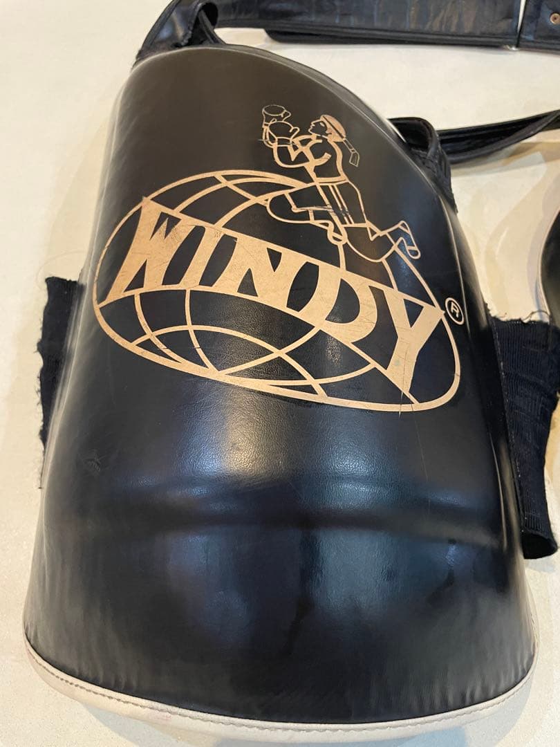 【レア】 WINDY ローキックミット 黒　2022年購入　クラシックタイプ