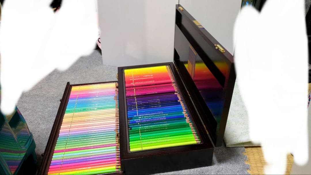 【今回だけ特別にお値下げ！】ホルベイン　色鉛筆