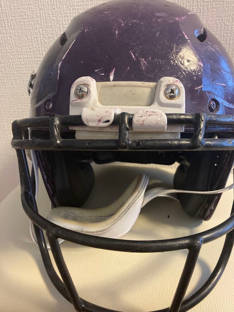 アメリカンフットボールヘルメットSchutt Lサイズ　中古