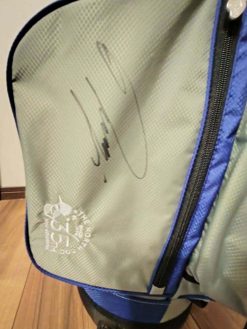 クリスマスセールお値下げしました❣石川　遼　サイン入り　ゴルフバック