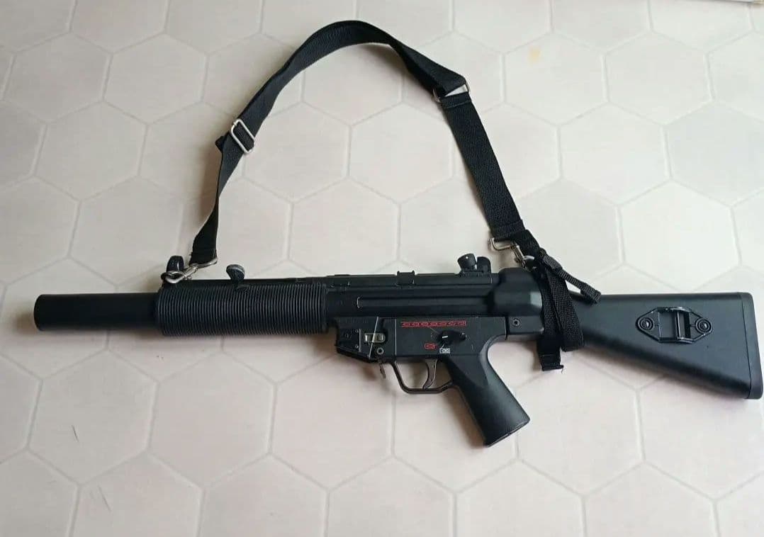 青*！様 東京マルイ MP5　シリーズ　サイレンサー電動ガン ストラップ付き【ジ
