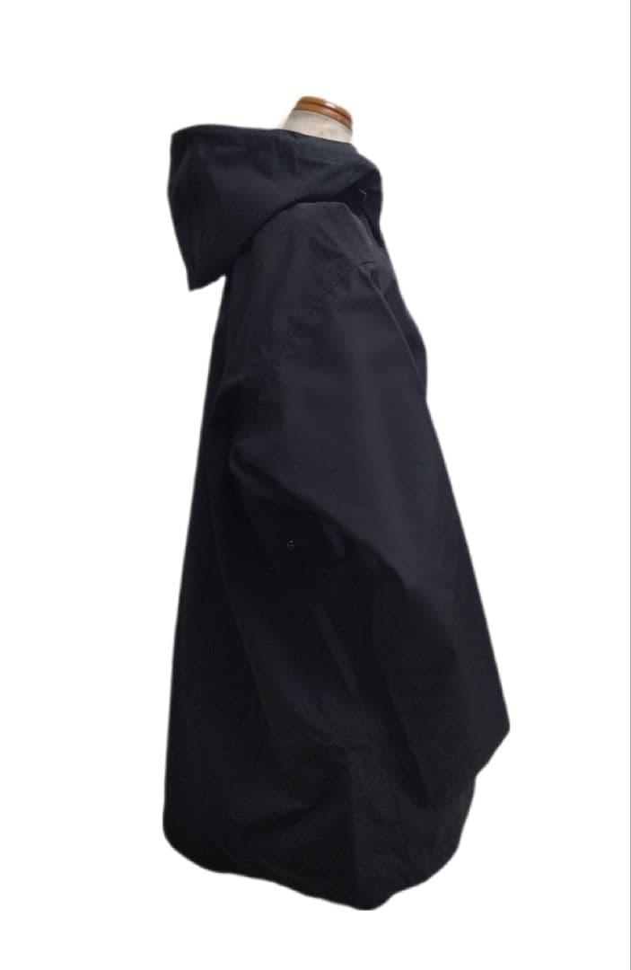 最終値下　豪雨に最適!新品未使用Iroquois完全防水レインパーカー