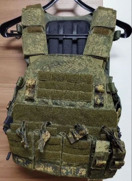 実物　ロシア軍　プレートキャリア　デジタルフローラ　タルコフ