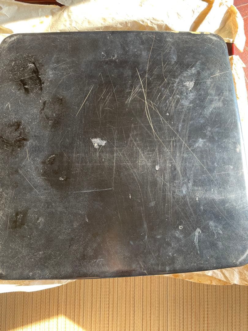 骨董品　希少　金箔装飾の黒漆塗り膳 収納箱付き　100年前