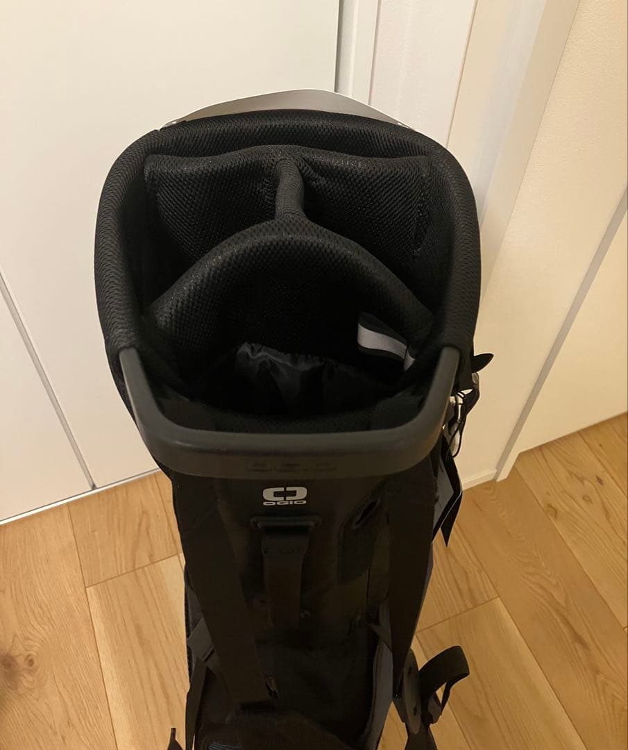 新品未使用 キャロウェイ オジオSHADOW スタンド キャディバッグ フード付