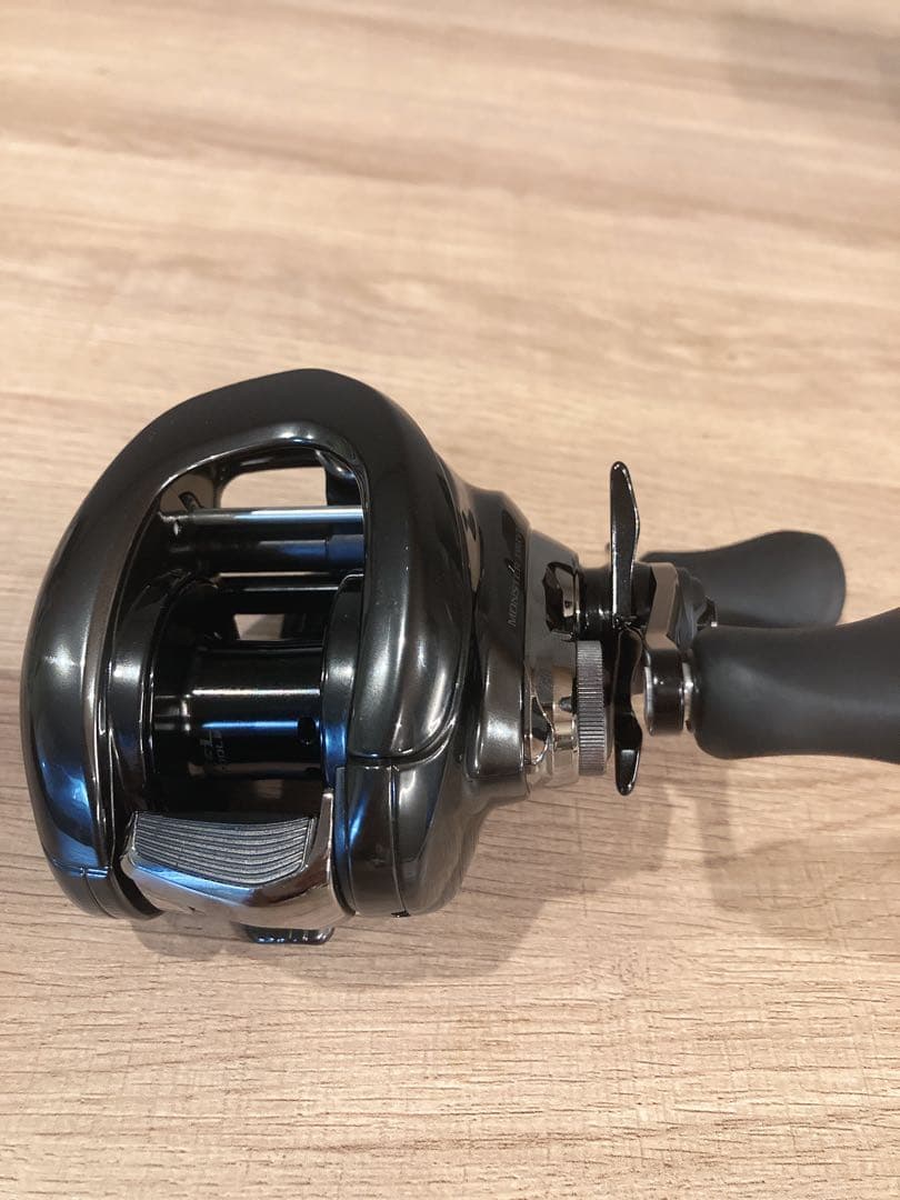 最終値下げです。SHIMANO２３アンタレスＤＣＭＤ　ＨＧ　右になります。
