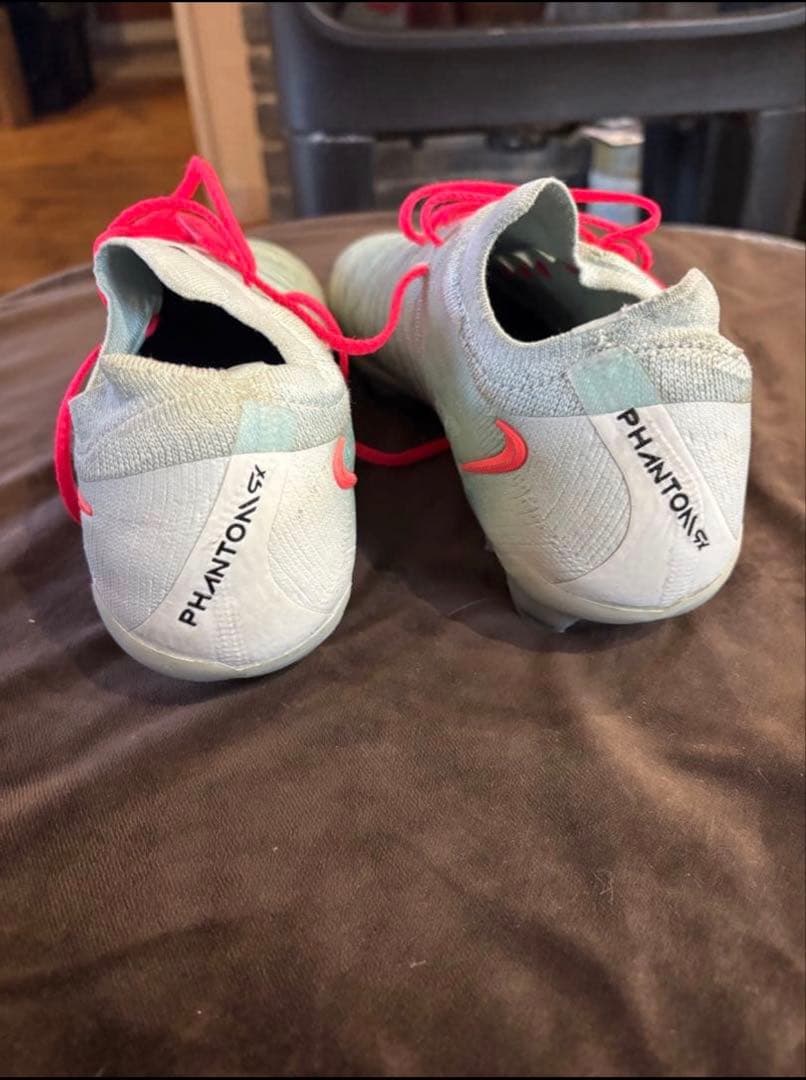 Nike サッカーシューズ ホワイト/ピンク