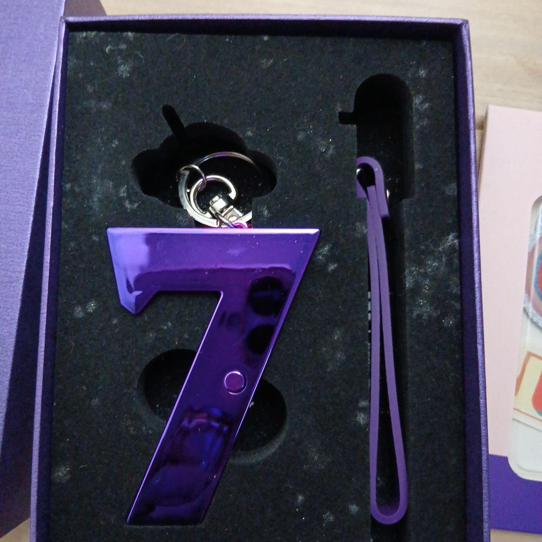 BTS　BTS×Baskin Robbins コラボ ライトキーリング　韓国