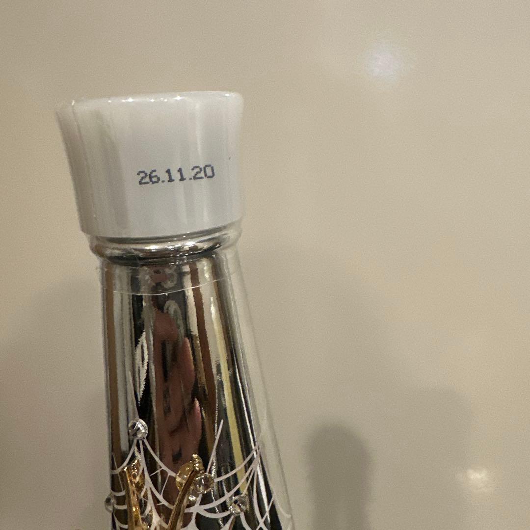 FILLICO クモの巣デザインボトル