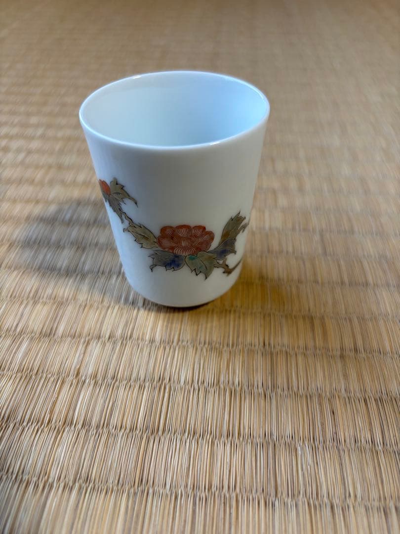 柿右衛門窯元　錦　雅風絵　酒盃　渦福　3個セット　木箱付き