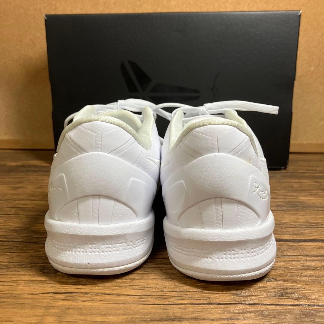 （K26092）★美品★ ナイキ コービー8 プロトロ \"ヘイロー\" 26.0㎝