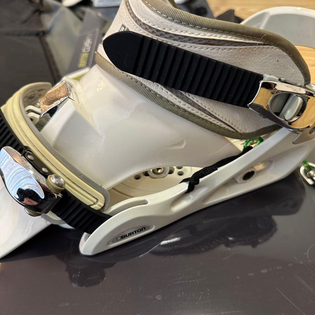 BURTON スノーボード板　ビンディング、収納ケースバッグ