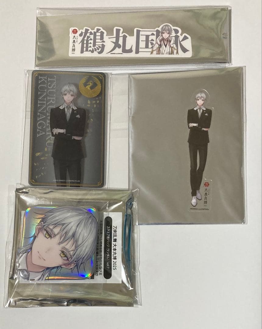 刀剣乱舞 大本丸博 缶バッジ 鶴丸国永 スクエア缶バッジ カード　シール　祝装