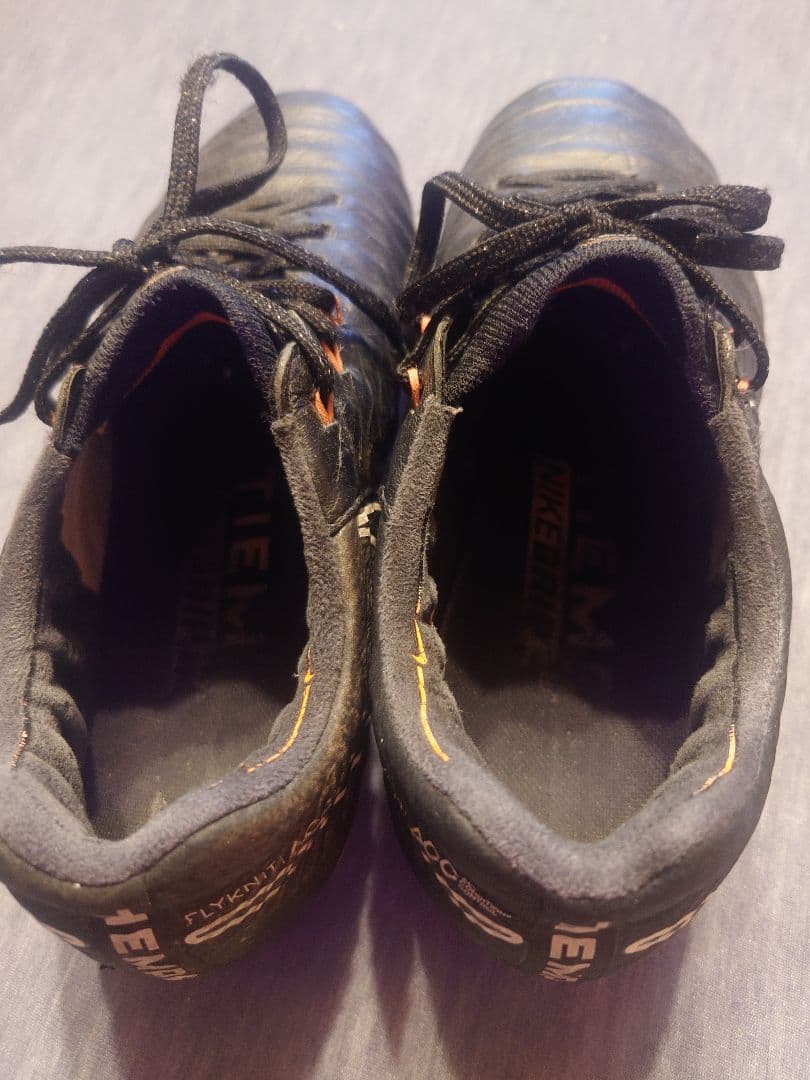 ナイキ　ティエンポレジェンド７ FG 黒　23cm　ACC表記