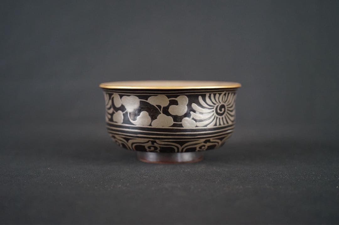 塗師 蒔絵 橘屋友七 作 時代 菊唐草 銀蒔絵 内銀地 盃洗 共箱