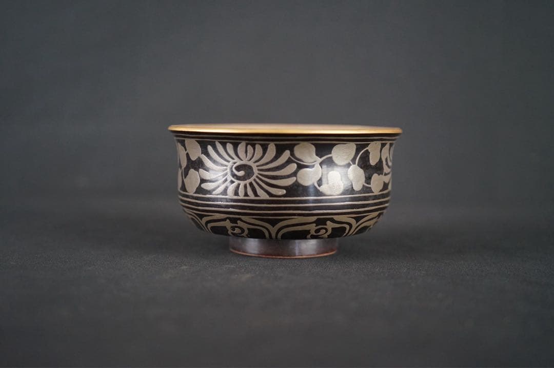 塗師 蒔絵 橘屋友七 作 時代 菊唐草 銀蒔絵 内銀地 盃洗 共箱