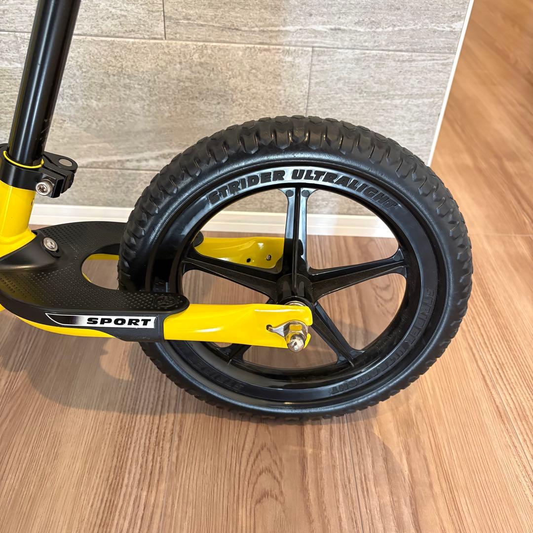 美品　STRIDER ストライダー　イエロー　キッズバイク　12インチ