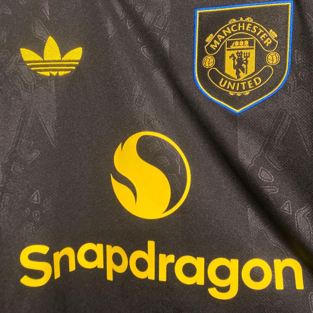 エンベウモ　マンチェスター・ユナイテッド　25/26　サード　CUP