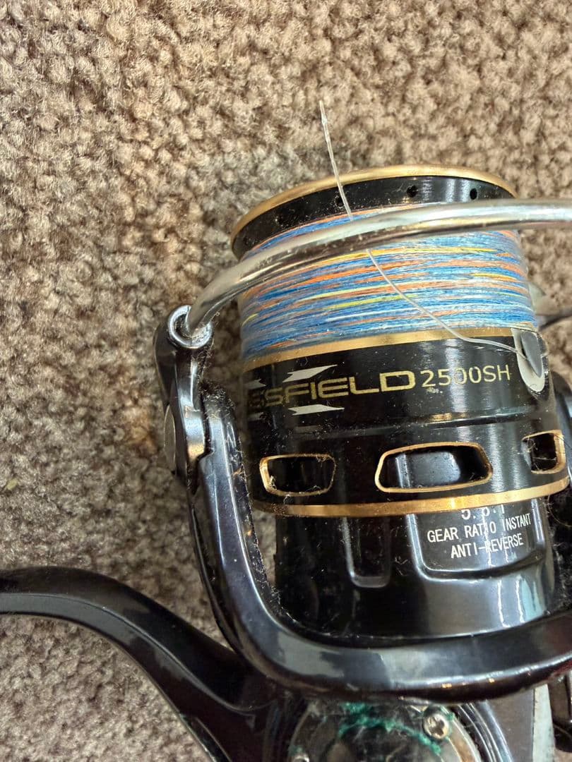 リール Abu Garcia REVO SHIELD 2500SH