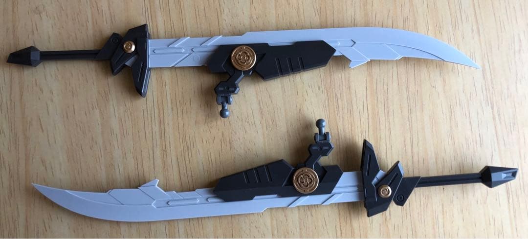 SNAA 武皇YR-03 1/100 装甲可動プラモデル