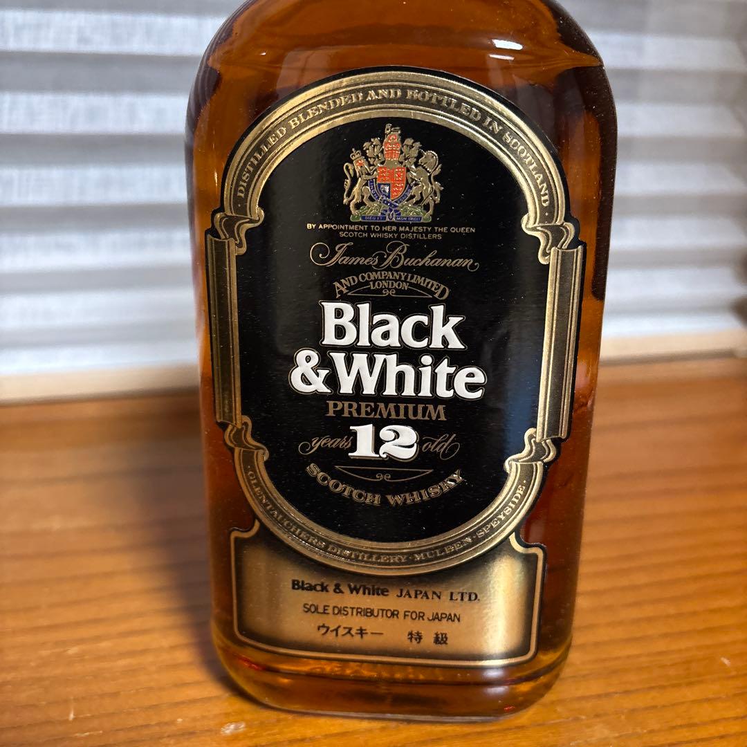 Black & White 12年 スコッチウイスキー 木箱入り