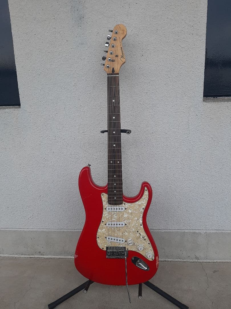 最終値下げ世界に1本ＡＩＹストラトタイプギターSSS赤完全調整済ノイズレス