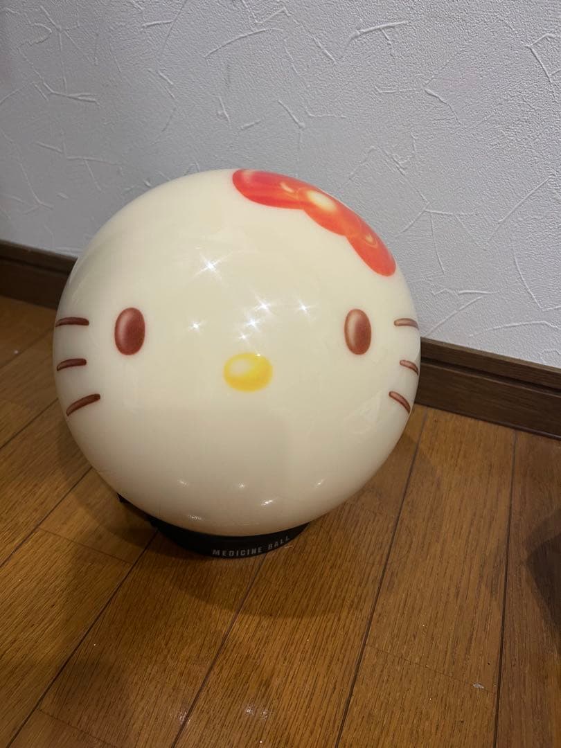 HELLO KITTY ボウリングボール