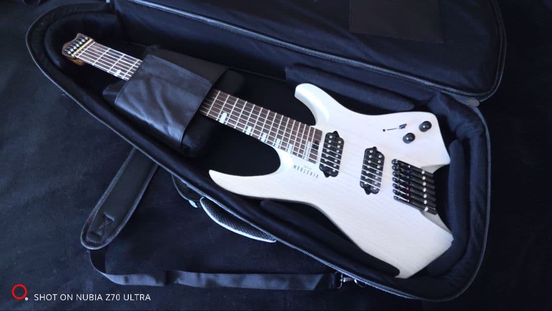VIKSTROM GUITARS　7弦　ヘッドレス　美品