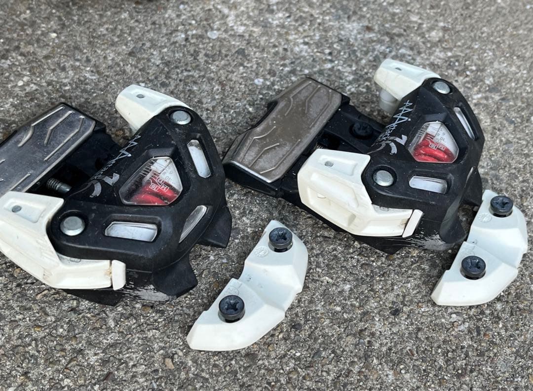 チロリア(Tyrolia) アタック(ATTACK) 16 ビンディング スキー