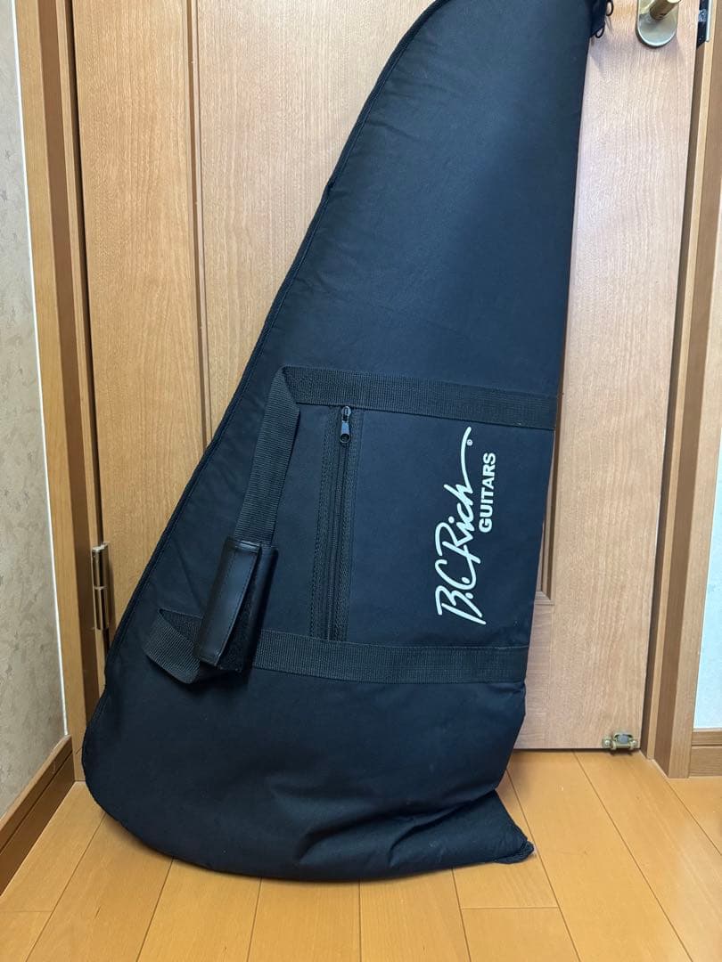 B.C. Rich モッキンバード ST