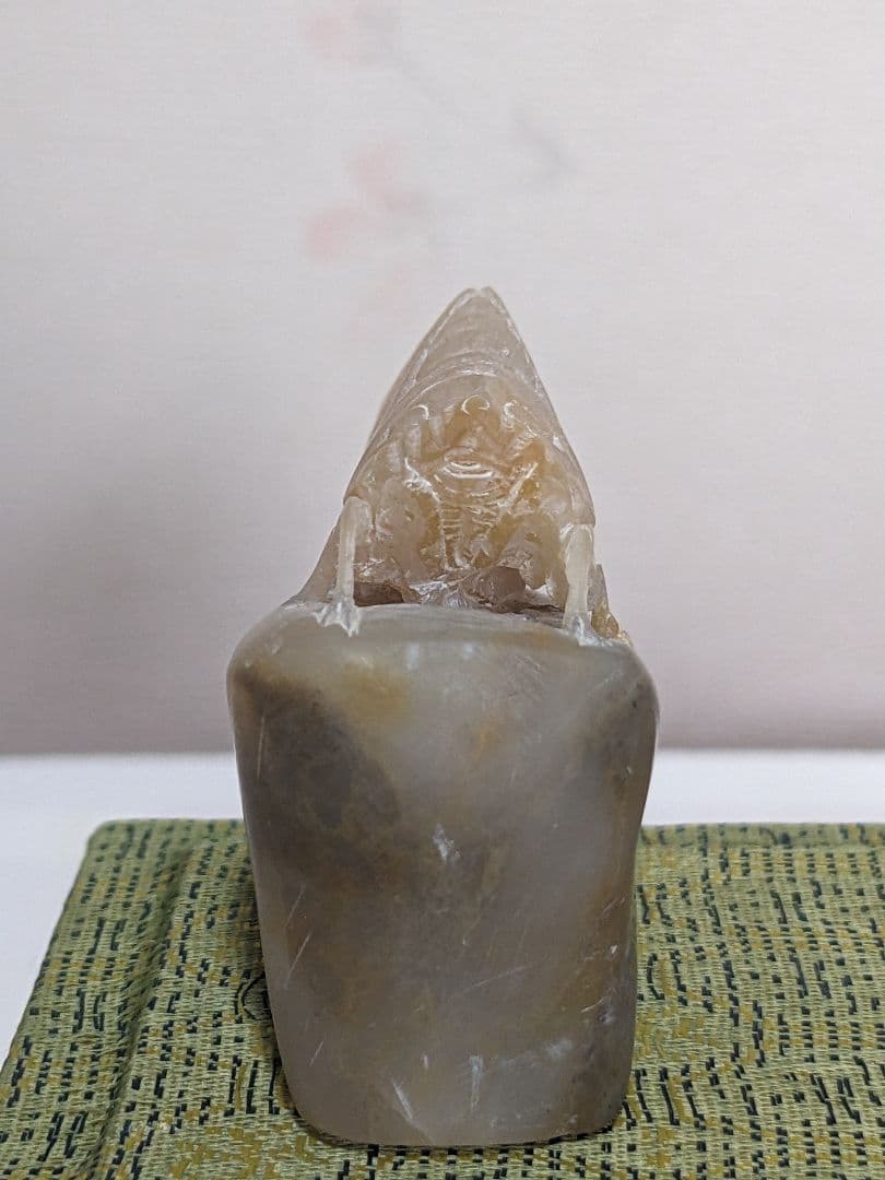 ♦中国工芸美術品 極細密 蝉 透かし彫り細工 縁起物 置物飾り 綺麗な美品