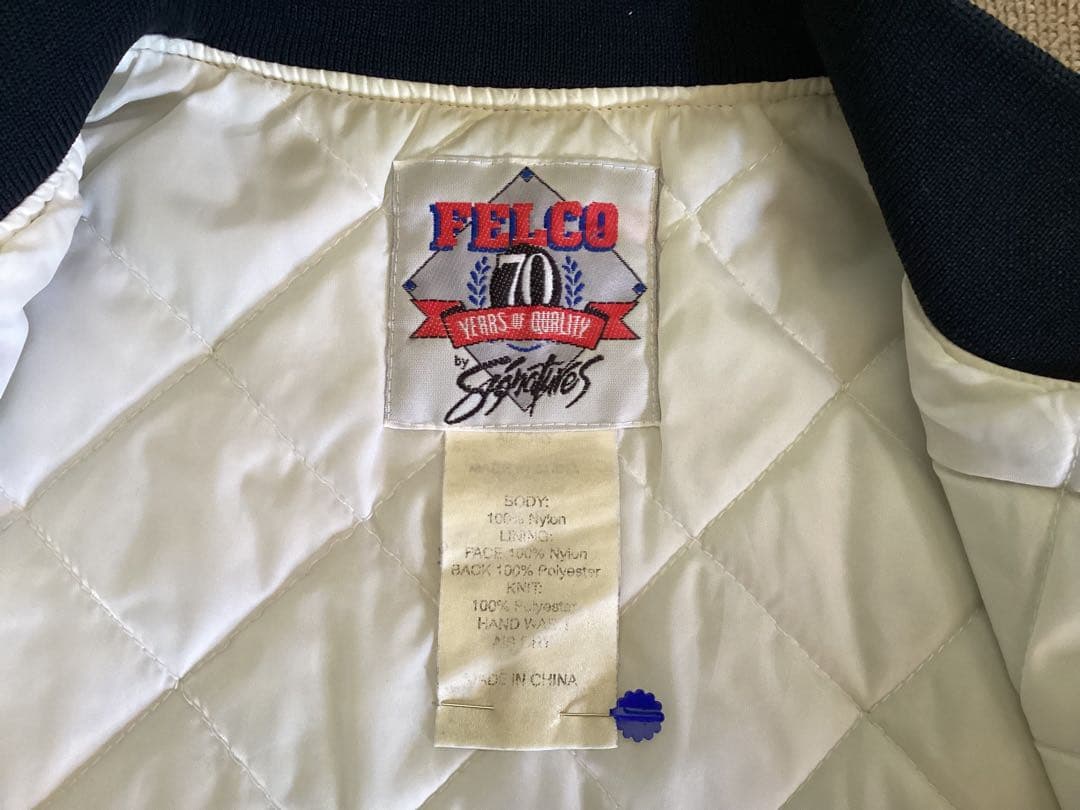 FELCO社製Metsスタジアムジャンパー