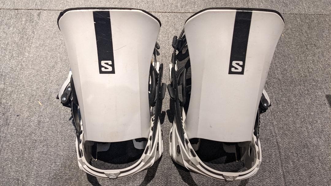 SALOMON DISTRICT BINDING 23-24モデル Mサイズ