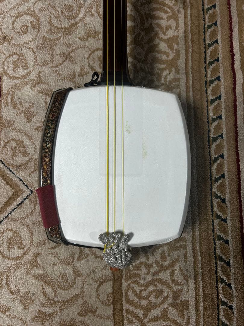 津軽三味線本体 太棹紫檀　美品　専用ケース付き