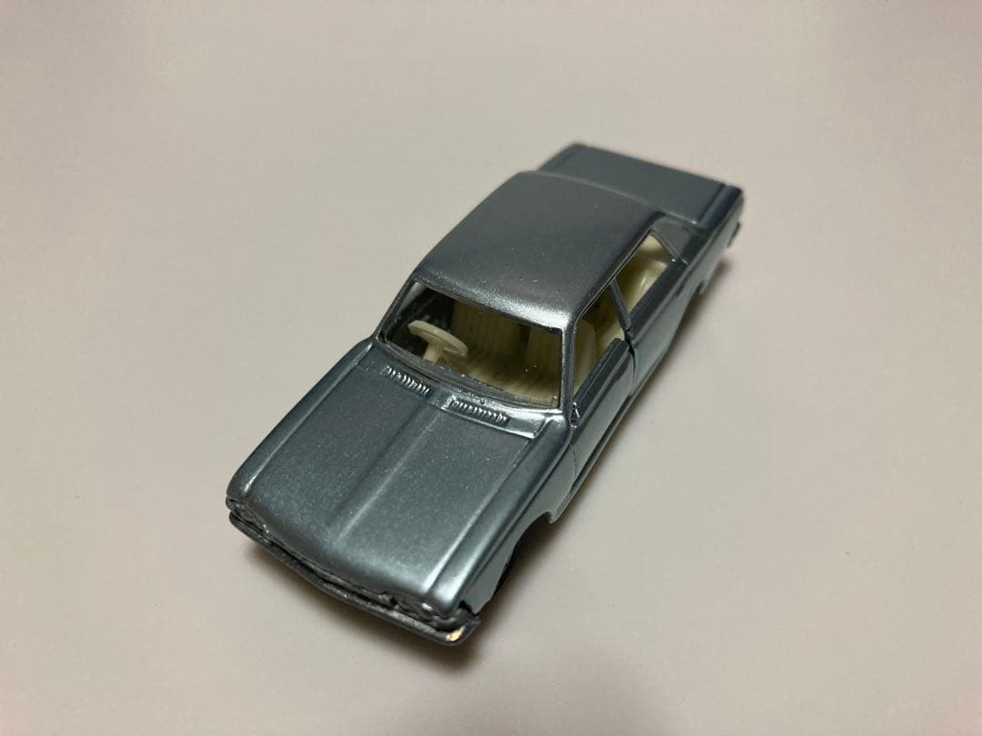 トミカ　日本製　クラウン　スーパーデラックス　1Aホイール　メタブルー