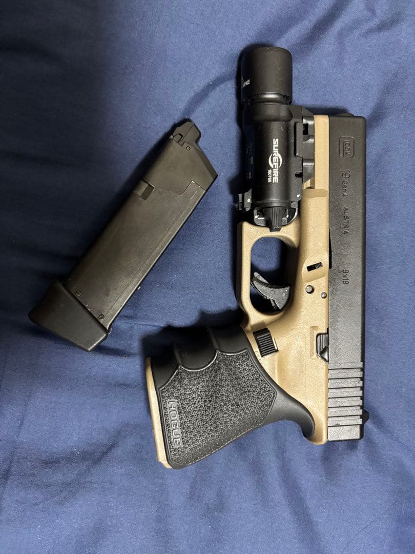 Glock 19 gen4 ガスガン タンカラー ライト付き