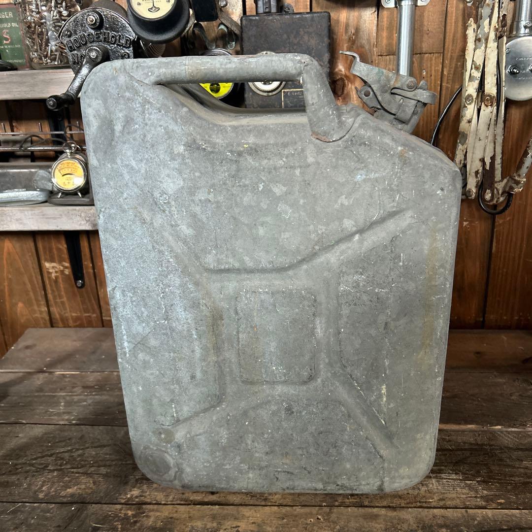 フランス　ビンテージ　ジェリ缶