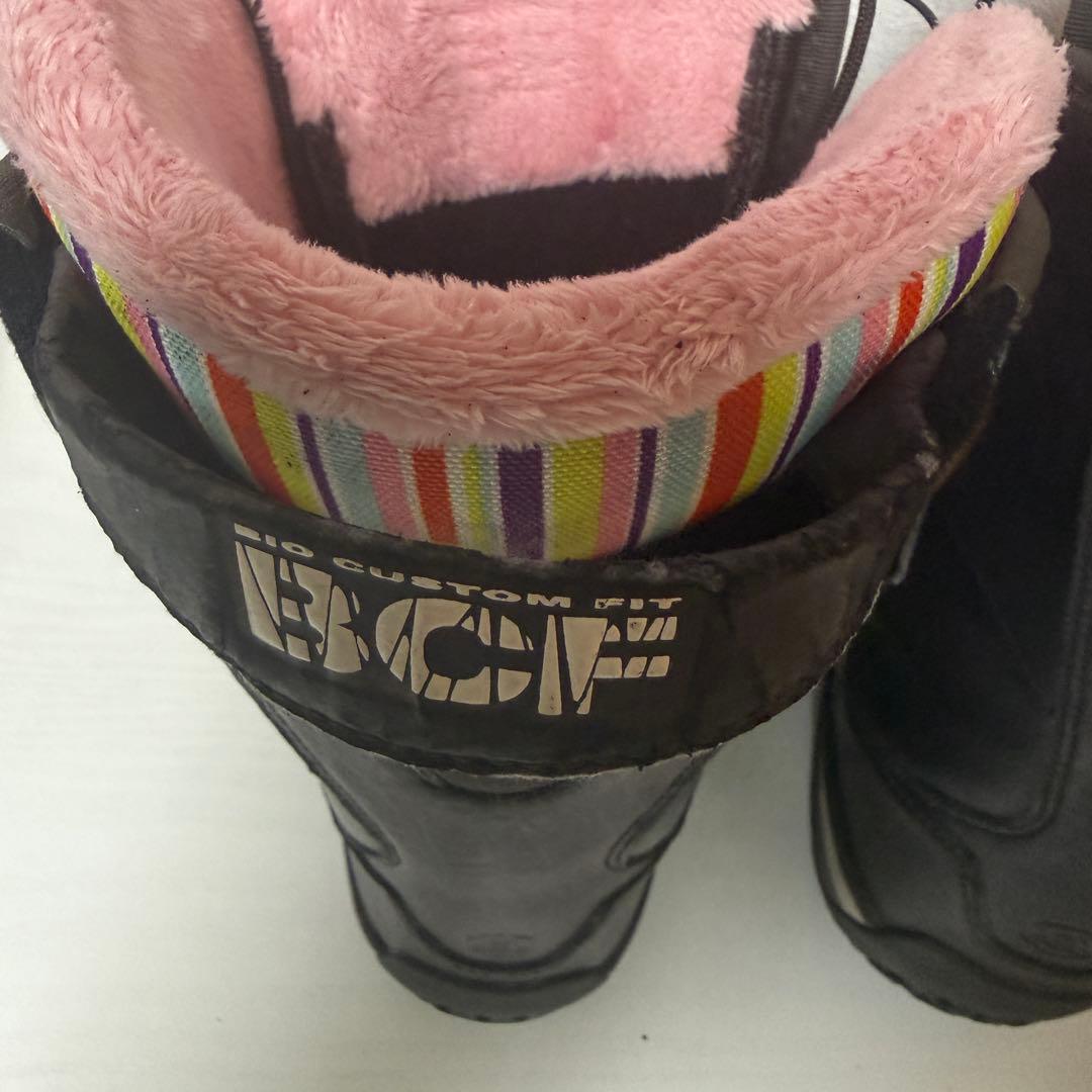 即発送 SALOMON レディース スノーボードブーツ 23cm ブラウン ボア