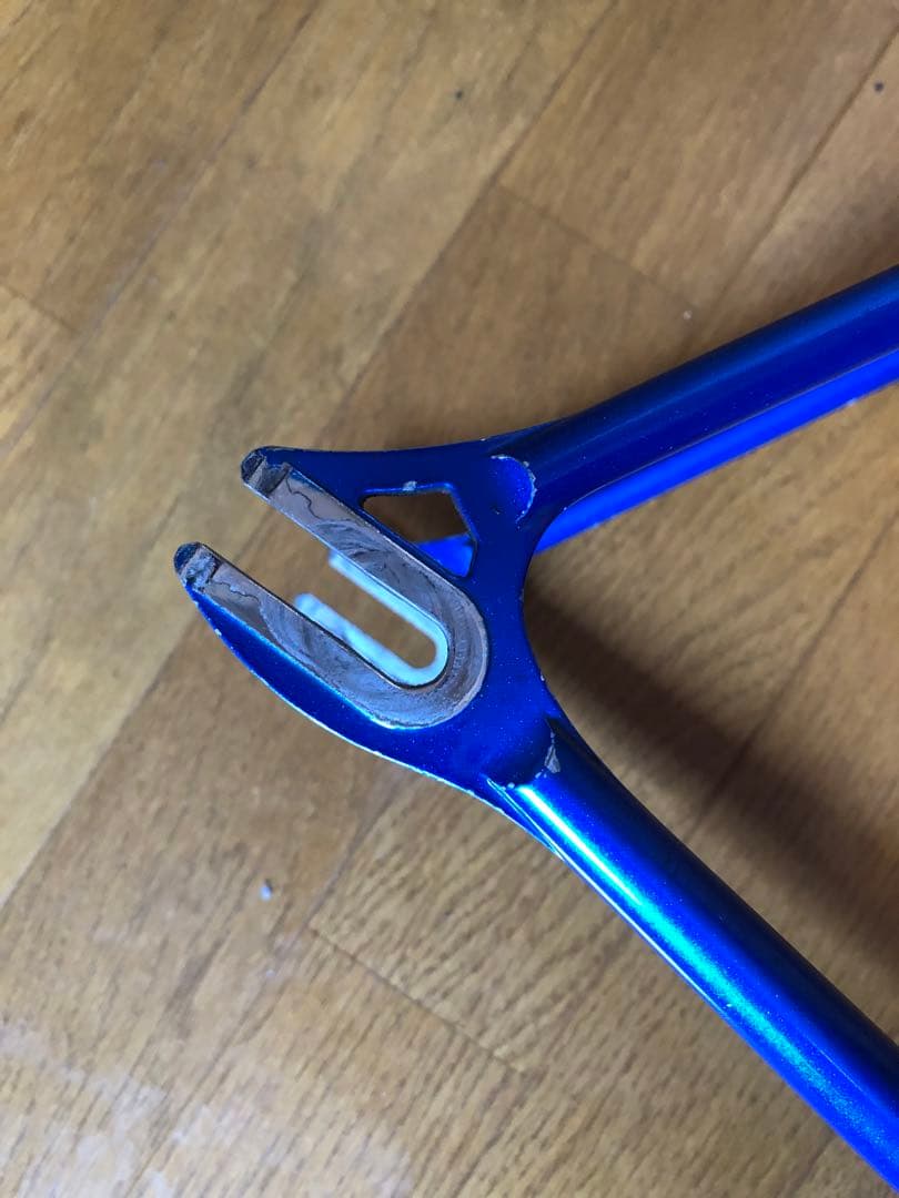 引き取り可。東京都。ピストフレーム。メーカーポンバープロ。