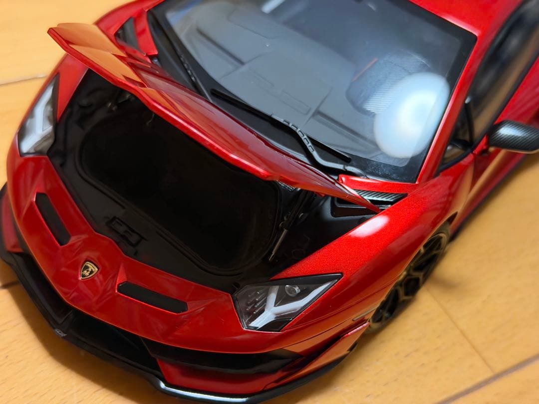 Lamborghini Aventator 1/18 モデルカー