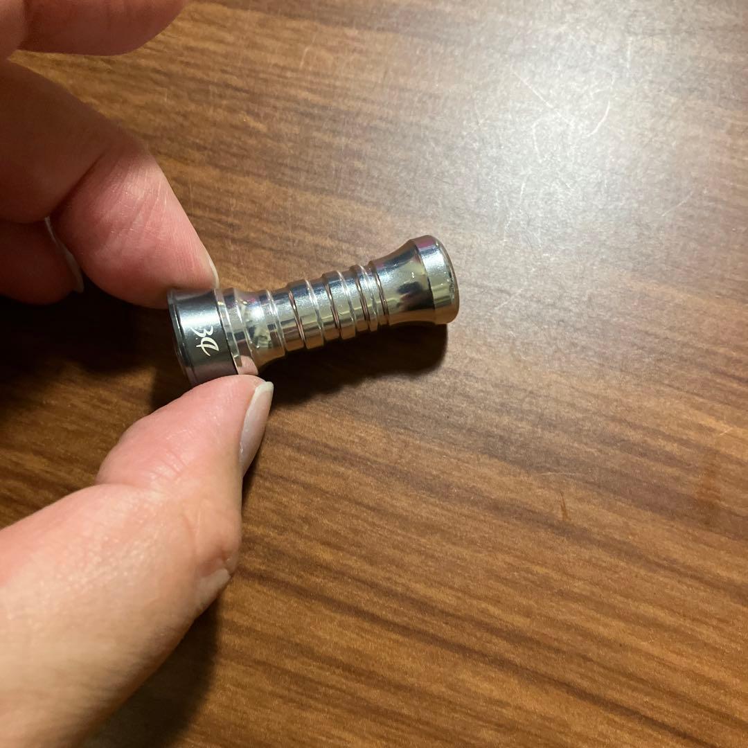 美品　ダイワ用　DLIVE カスタムハンドル　のみ