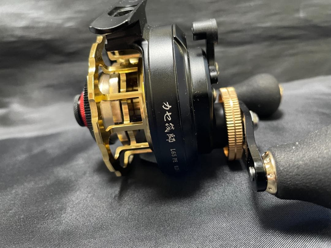 筏 カセ リール右巻き ドラグ付き チョイ出し付き ゴールド マグネットブレーキ