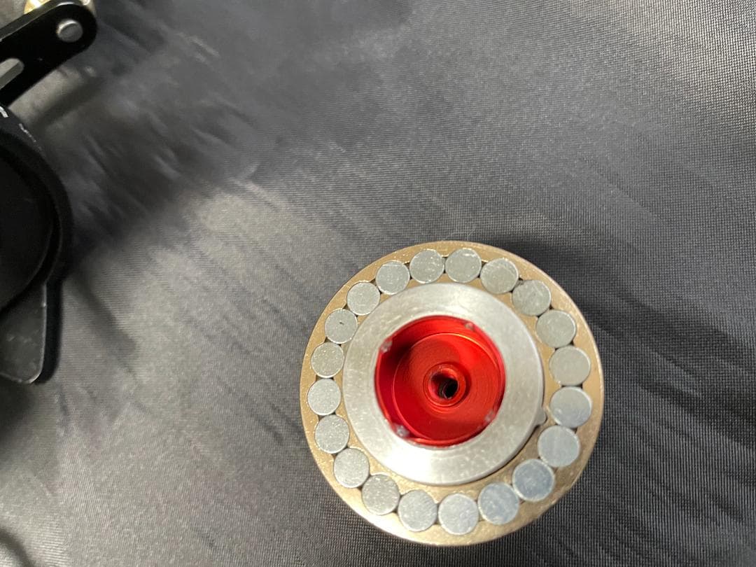 筏 カセ リール右巻き ドラグ付き チョイ出し付き ゴールド マグネットブレーキ