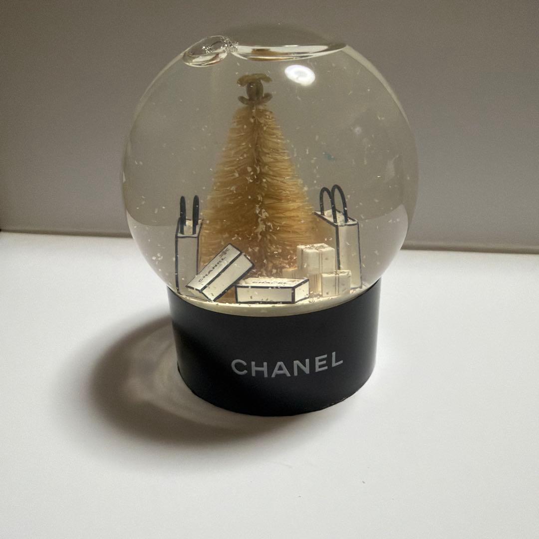 CHANEL クリスマススノードーム