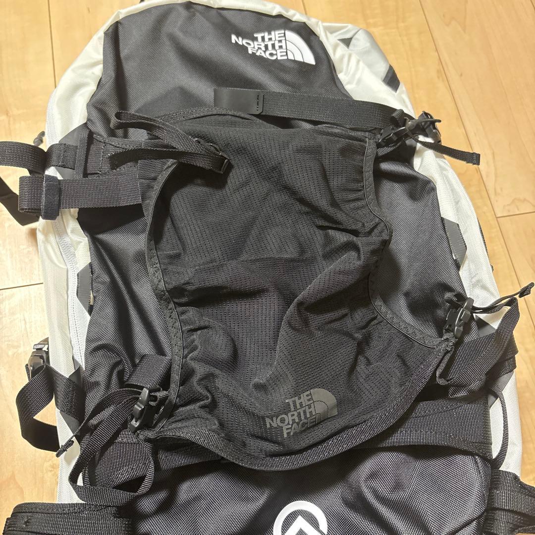 【新品未使用】ノースフェイス チュガッチ 35 ホワイト ユニセックスMサイズ