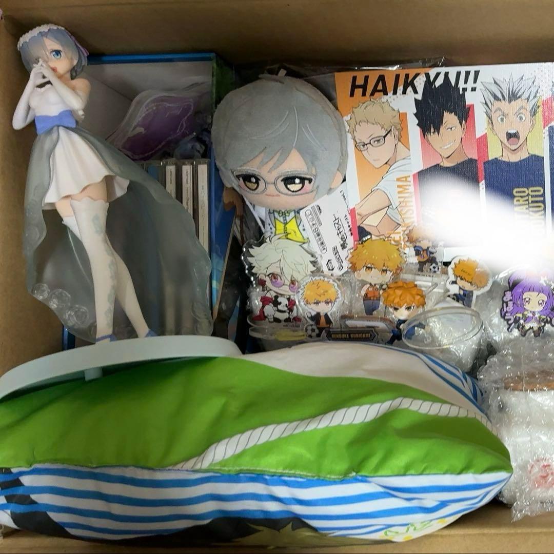 アニメ　ノンジャンル　大量　まとめ売り　缶バッジ　クリアファイル　一番くじ　紙類