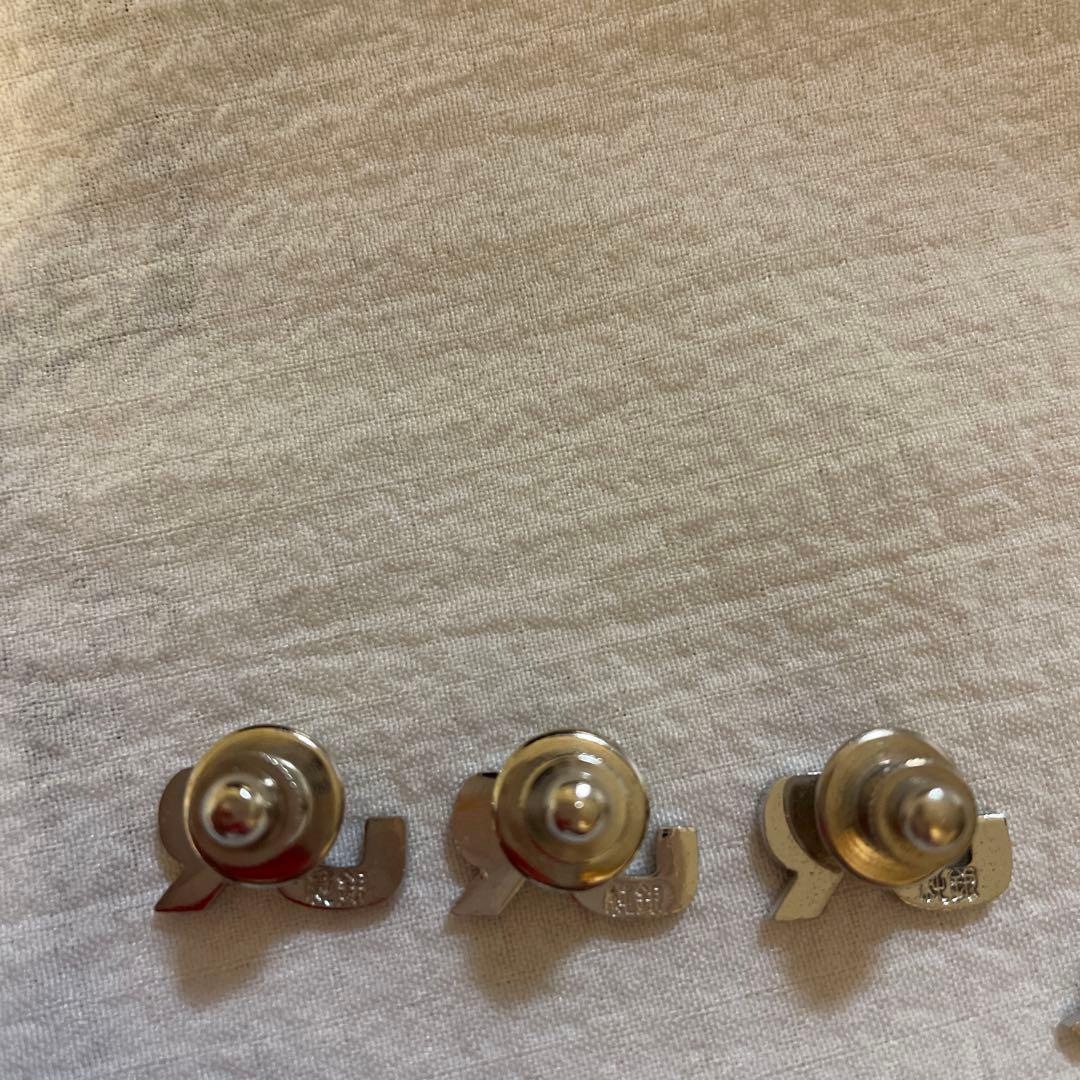 JR東日本純銀襟章ピンタイプ　3個　新品　＋　1個　（ピン外れ）鉄道グッズ