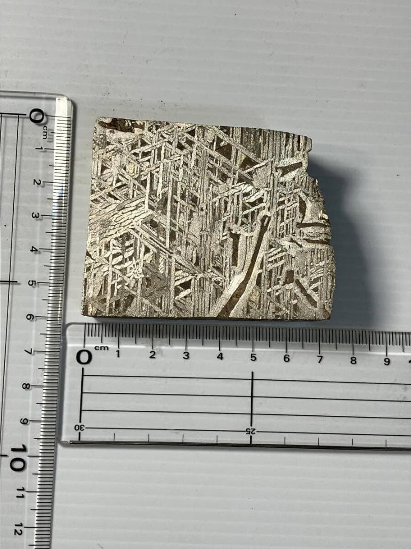 ※超特大レア アルタイ隕石 本物 423.7g 鉄隕石 原石 断片 破片