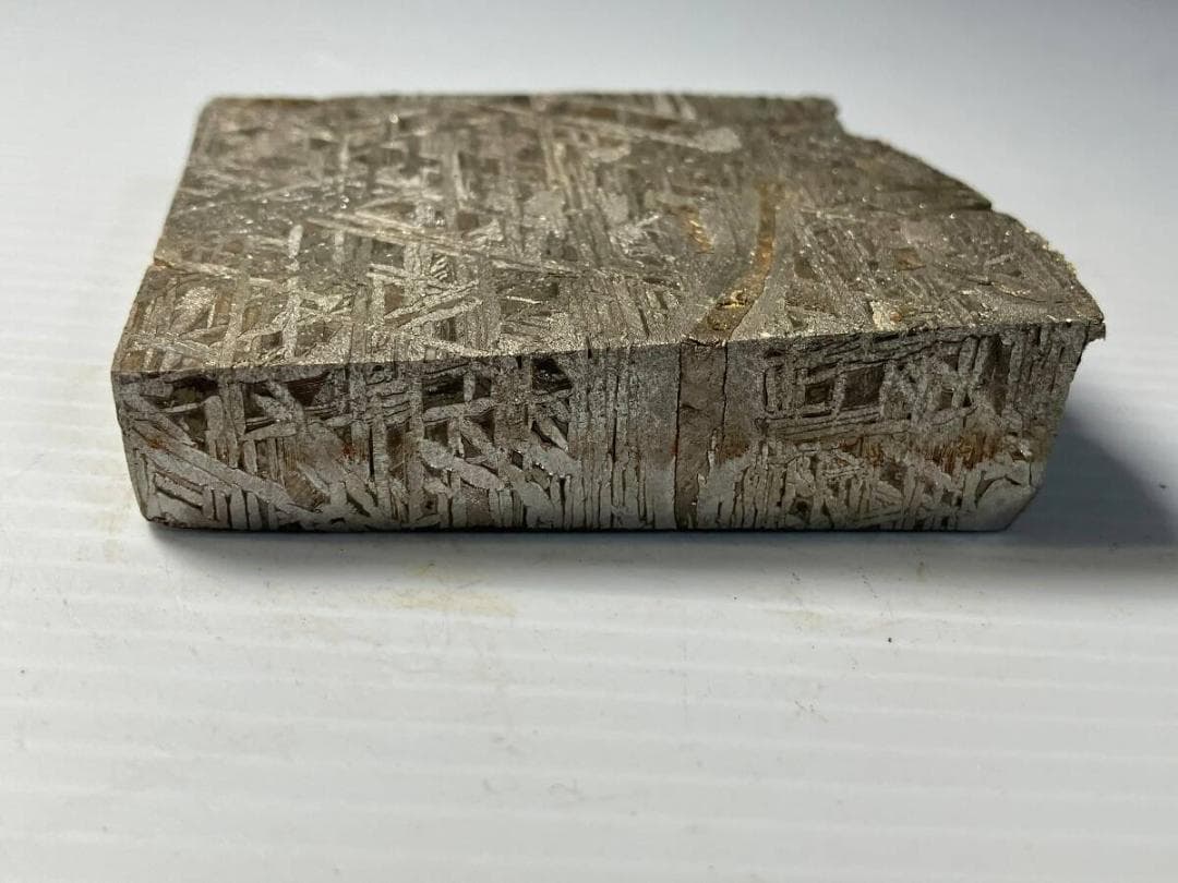 ※超特大レア アルタイ隕石 本物 423.7g 鉄隕石 原石 断片 破片